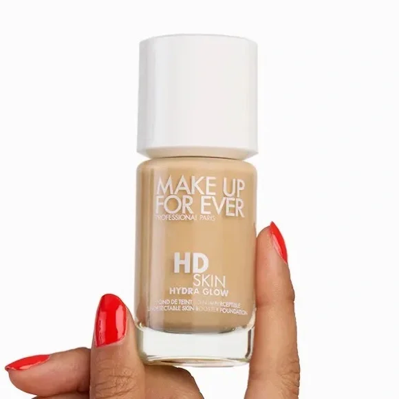 Make Up For Ever | HD Skin Hydra Glow Foundation with Hyaluronic Acid in Beige - Picture 2 of 7